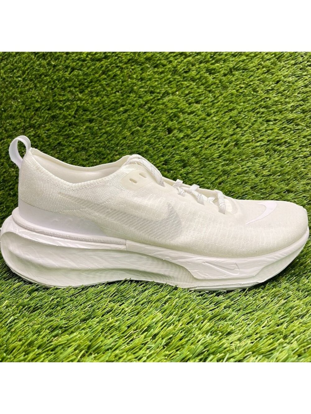 Nike ZoomX Invincible Run 3 Mens Size 9.5 White Athletic Running Shoes Sneakers